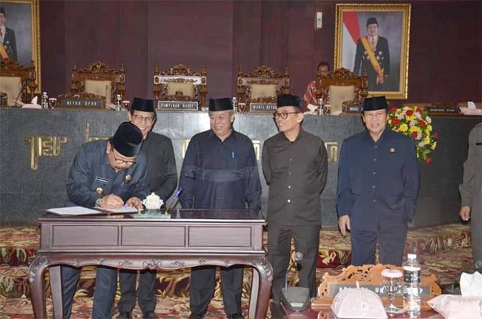 Dok... Jatim Miliki Perda Trantibmumlinmas Dok... Jatim Miliki Perda Trantibmumlinmas
