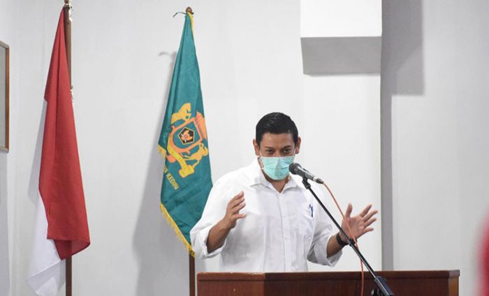 Buka Mukota VI Kadin, Wali Kota Kediri Harapkan Sinergi Terus Dibangun Sampai Kapan pun Buka Mukota VI Kadin, Wali Kota Kediri Harapkan Sinergi Terus Dibangun Sampai Kapan pun