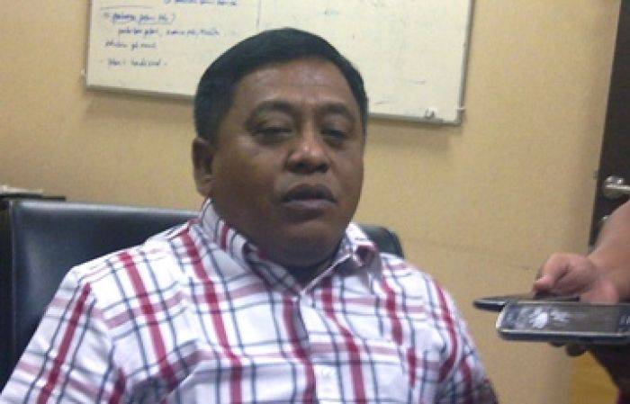 Bandara Belum Bisa Digunakan, Tokoh Bawean Sebut Bupati Gresik Umbar Janji Bandara Belum Bisa Digunakan, Tokoh Bawean Sebut Bupati Gresik Umbar Janji