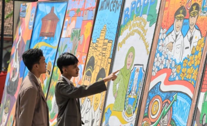Ada Kado Luar Biasa di Akhir Jabatan Khofifah-Emil dari Siswa SMA, SMK, dan SLB se-Jatim Ada Kado Luar Biasa di Akhir Jabatan Khofifah-Emil dari Siswa SMA, SMK, dan SLB se-Jatim