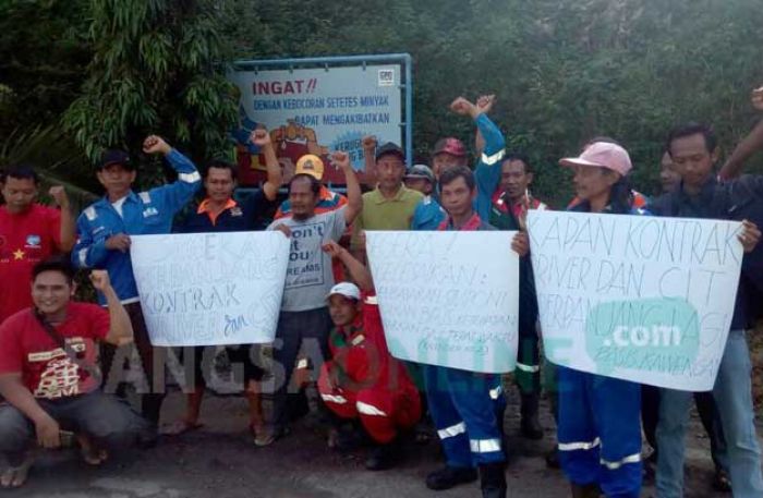 Protes Di-PHK Sepihak, Puluhan Karyawan PT GCI Demo