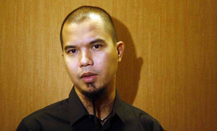 Ahmad Dhani Mengumpat Lagi, Kali Ini ke Presiden Jokowi Ahmad Dhani Mengumpat Lagi, Kali Ini ke Presiden Jokowi