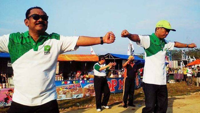 Berkostum PKB, Sejumlah Pejabat Pemkab Gresik Dikecam Berkostum PKB, Sejumlah Pejabat Pemkab Gresik Dikecam