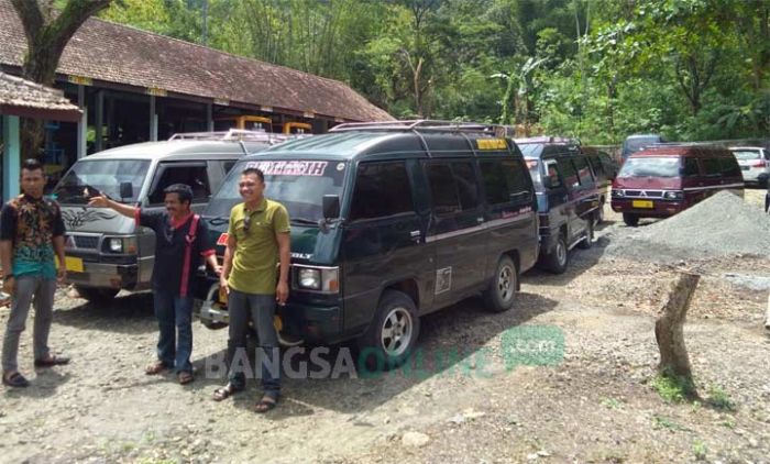 Pangkalannya jadi Pasar, Para Sopir MPU di Trenggalek Mengadu ke Dishub
