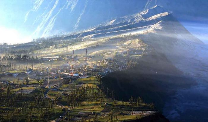 Fenomena Frozen di Bromo, Khofifah: Saatnya Menikmati Keindahan Lautan Pasir Fenomena Frozen di Bromo, Khofifah: Saatnya Menikmati Keindahan Lautan Pasir