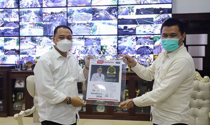 Wali Kota Eri Cahyadi Raih Penghargaan Tokoh Muda Berprestasi Wali Kota Eri Cahyadi Raih Penghargaan Tokoh Muda Berprestasi