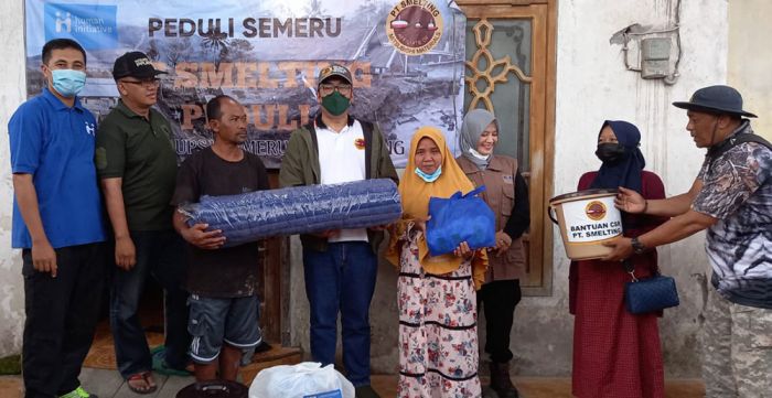 Gandeng Human Initiative, PT Smelting Kirim Kebutuhan Dasar untuk Korban Erupsi Semeru di Lumajang