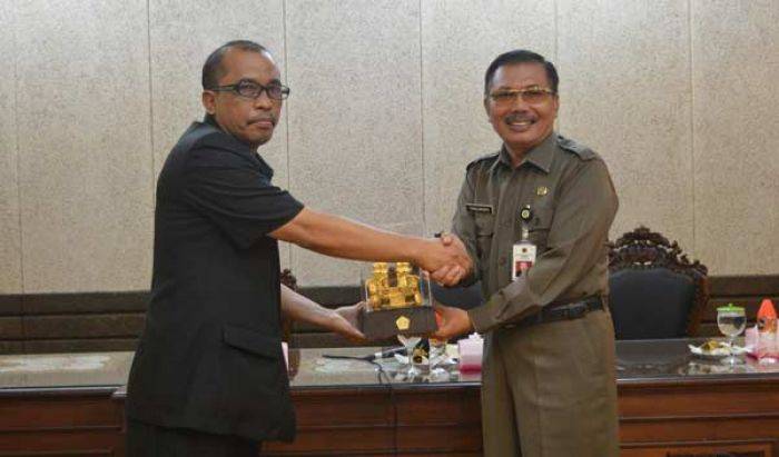 Pansus DPRD Banyumas Berguru tentang LKPJ ke Gresik Pansus DPRD Banyumas Berguru tentang LKPJ ke Gresik