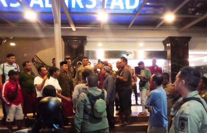 Dikejar Warga, 3 Debt Collector Sembunyi di Rumah Sakit Dikejar Warga, 3 Debt Collector Sembunyi di Rumah Sakit