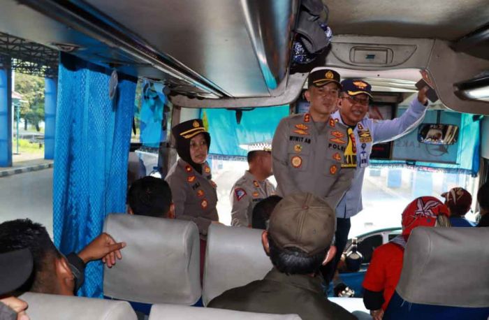 Jelang Lebaran, Kapolres Mojokerto Kota Lakukan Ramp Check di Terminal Kertajaya Jelang Lebaran, Kapolres Mojokerto Kota Lakukan Ramp Check di Terminal Kertajaya