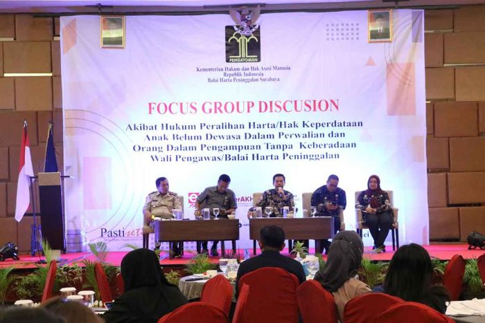 Kanwil Kemenkumham Jatim Harapkan Transparansi Status Peralihan Hak Keperdataan Anak di Bawah Umur Kanwil Kemenkumham Jatim Harapkan Transparansi Status Peralihan Hak Keperdataan Anak di Bawah Umur