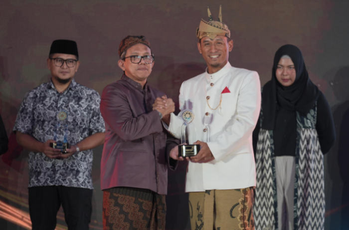 Petrokimia Gresik Raih Platinum Winner di Ajang PRIA 2025 Petrokimia Gresik Raih Platinum Winner di Ajang PRIA 2025
