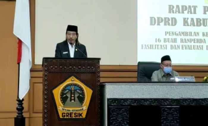 Lolos Evaluasi dari Gubernur Jatim, DPRD Gresik Sahkan 16 Ranperda Lolos Evaluasi dari Gubernur Jatim, DPRD Gresik Sahkan 16 Ranperda