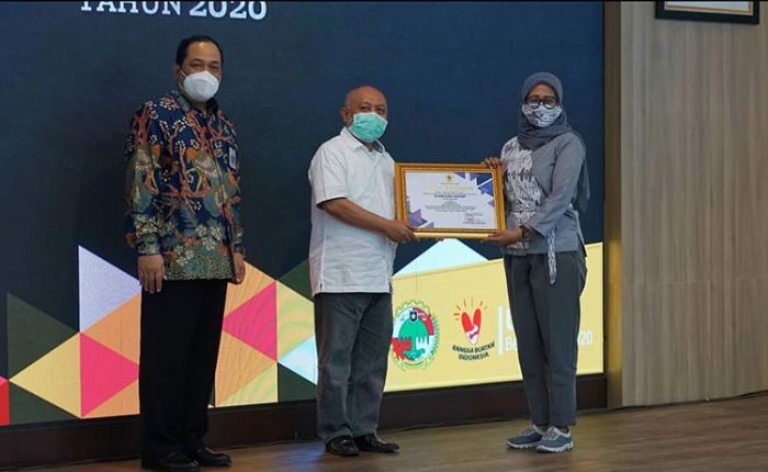 Sempat Down Akibat Covid-19, Anna Anggrainy Juara 2 UKM Berprestasi Tingkat Provinsi Sempat Down Akibat Covid-19, Anna Anggrainy Juara 2 UKM Berprestasi Tingkat Provinsi