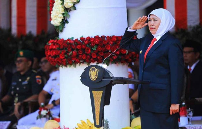 Peringati Hari Bela Negara ke-75, Gubernur Khofifah Ajak Masyarakat Cintai Tanah Air Peringati Hari Bela Negara ke-75, Gubernur Khofifah Ajak Masyarakat Cintai Tanah Air