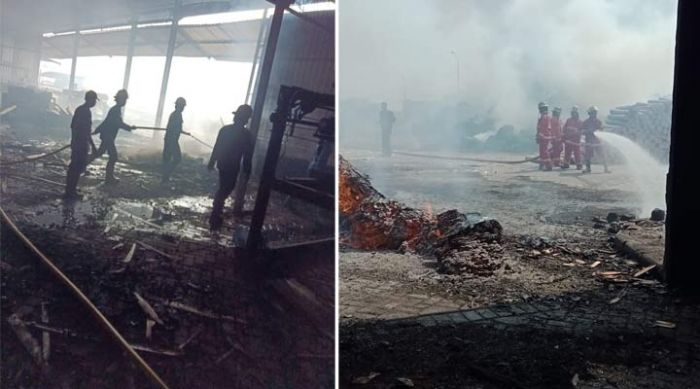 Pabrik Kayu di Krian Sidoarjo Terbakar Pabrik Kayu di Krian Sidoarjo Terbakar