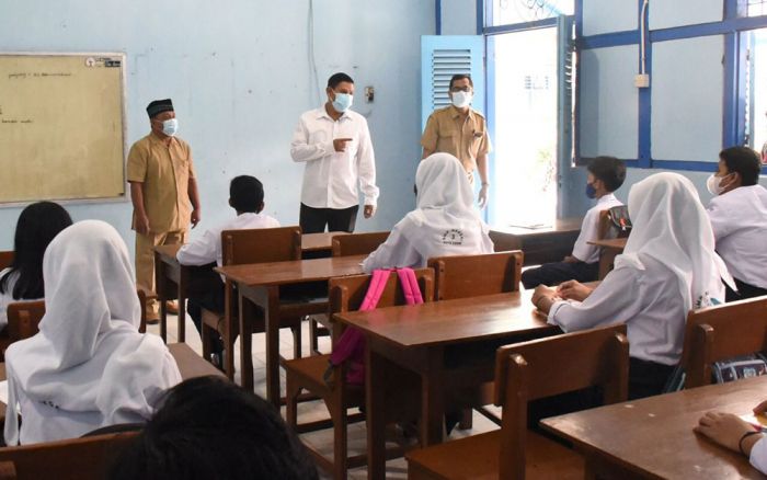 Cegah Penyebaran Omicron, Pemkot Kediri Minta Sekolah Batasi Mobilitas Cegah Penyebaran Omicron, Pemkot Kediri Minta Sekolah Batasi Mobilitas