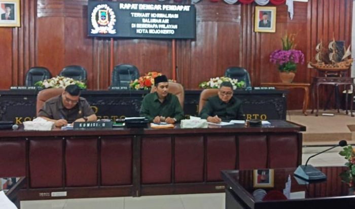 RDP dengan DPUPR, Komisi II DPRD Kota Mojokerto Blejeti Proyek Molor