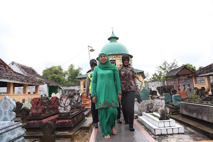 Khofifah Ajukan Sertifikasi Lahan Asta Tinggi Sumenep ke Menteri BPN Khofifah Ajukan Sertifikasi Lahan Asta Tinggi Sumenep ke Menteri BPN
