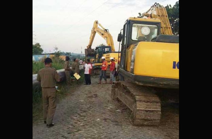 Proyek Pemasangan Pipa Pertamina Gas di Banjarsari - Prambangan Gresik Akhirnya Berhenti Total Proyek Pemasangan Pipa Pertamina Gas di Banjarsari - Prambangan Gresik Akhirnya Berhenti Total