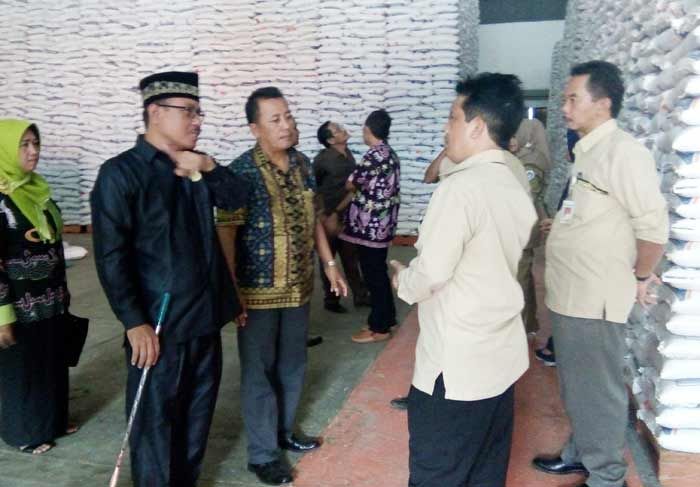 Komisi B DPRD Tegaskan Lamongan Tak Butuh Beras Impor Komisi B DPRD Tegaskan Lamongan Tak Butuh Beras Impor