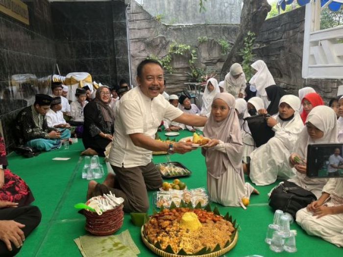 Sehari Jelang HUT ke-23,  HARIAN BANGSA Khatmil Quran, Tumpengan dan Berbagi dengan Anak Yatim