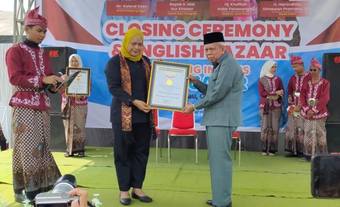 Raih Dua Rekor Muri, Kampung Inggris di Kediri Semakin Menasional