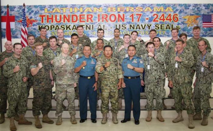 Latma Thunder Iron 17- 2446 antara Kopaska TNI AL dengan US Navy Seals Resmi Dibuka Latma Thunder Iron 17- 2446 antara Kopaska TNI AL dengan US Navy Seals Resmi Dibuka
