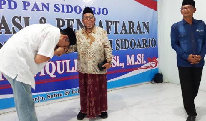 Diantar Keluarga, Taufiqulbar Daftar Bacawabup ke PAN Sidoarjo