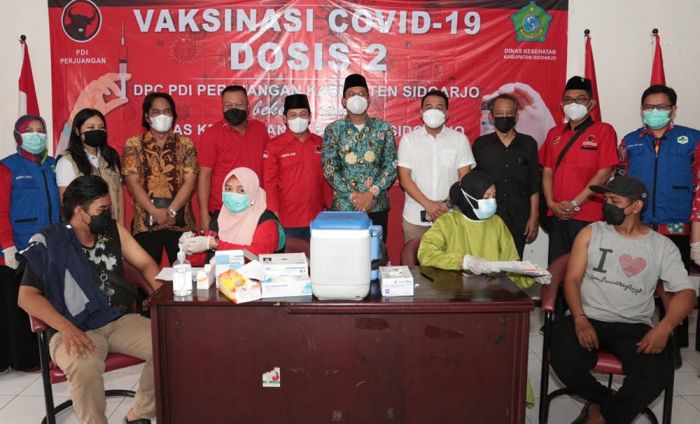 Bupati Gus Muhdlor Apresiasi Parpol di Sidoarjo Dukung Percepatan Vaksinasi Bupati Gus Muhdlor Apresiasi Parpol di Sidoarjo Dukung Percepatan Vaksinasi