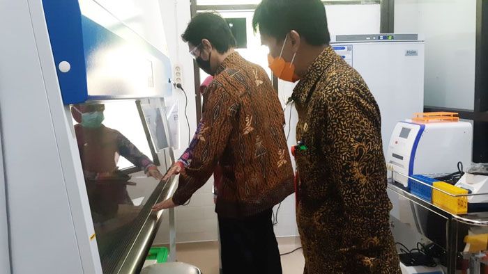 Bupati Madiun Sidak Pembangunan Laboratorium PCR RSUD Caruban Bupati Madiun Sidak Pembangunan Laboratorium PCR RSUD Caruban