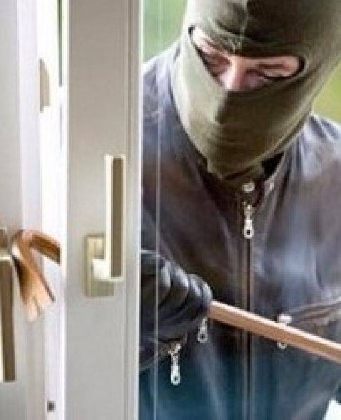 Rumah Sekkab Lamongan Disatroni Perampok Rumah Sekkab Lamongan Disatroni Perampok