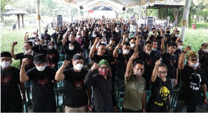 Relawan Desa Berikan Dukungan Ganjar Maju Jadi Calon Presiden 2024 Relawan Desa Berikan Dukungan Ganjar Maju Jadi Calon Presiden 2024