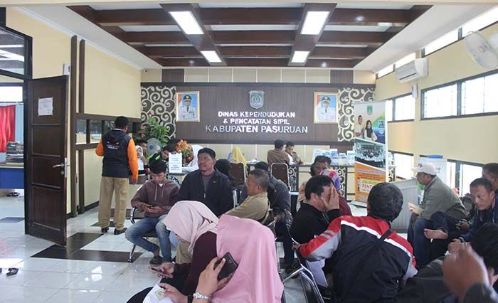 Punya Puluhan Ribu Tunggakan, Dispendukcapil Pasuruan Kebut Pencetakan e-KTP