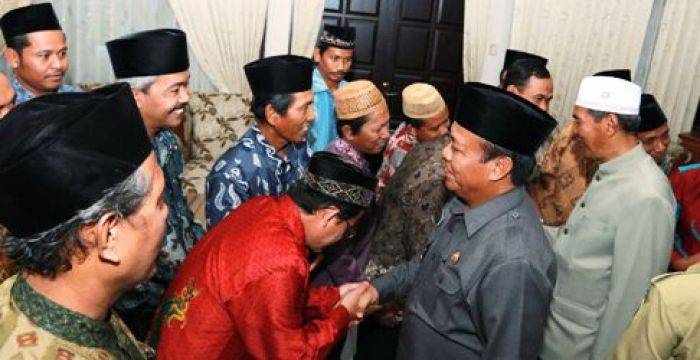 Pemkab Lamongan Gelontorkan Anggaran Rp 2 M Untuk Madrasah Diniyah Pemkab Lamongan Gelontorkan Anggaran Rp 2 M Untuk Madrasah Diniyah