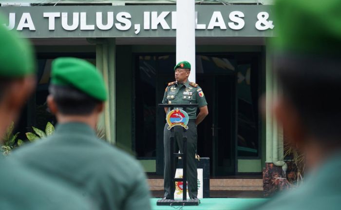 Danrem 084/Bhaskara Jaya Pimpin Apel Jelang Tahun Baru 2023 Danrem 084/Bhaskara Jaya Pimpin Apel Jelang Tahun Baru 2023