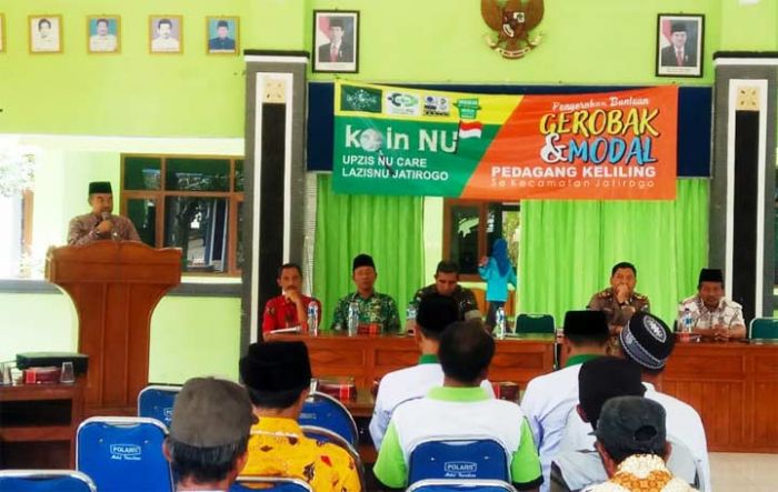 Lazisnu Tuban Serahkan Bantuan Modal Usaha dan Gerobak kepada Pedagang Keliling Lazisnu Tuban Serahkan Bantuan Modal Usaha dan Gerobak kepada Pedagang Keliling