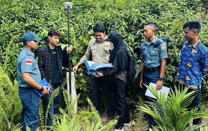 Petugas Ukur Perempuan di Daerah Terluar Indonesia: Hadir dengan Pendekatan yang Inklusif Petugas Ukur Perempuan di Daerah Terluar Indonesia: Hadir dengan Pendekatan yang Inklusif