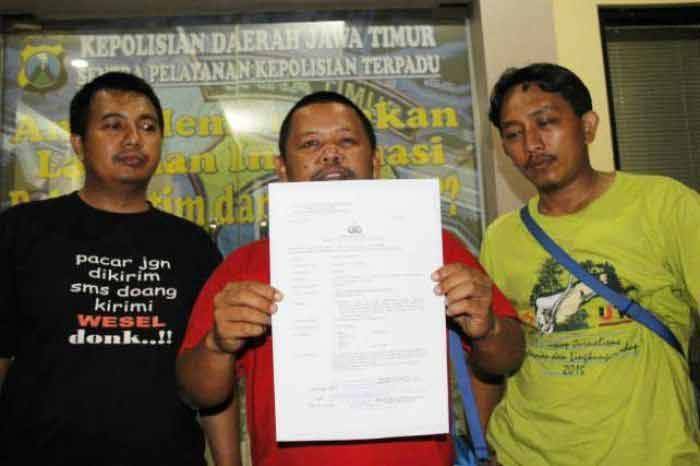 Tersangka Peneror dan Ketiga Wartawan ternyata Saling Kenal Tersangka Peneror dan Ketiga Wartawan ternyata Saling Kenal