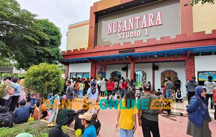 Wisatawan Serbu Wahana Wisata Nusantara Studio 1 di Libur Tahun Baru Wisatawan Serbu Wahana Wisata Nusantara Studio 1 di Libur Tahun Baru