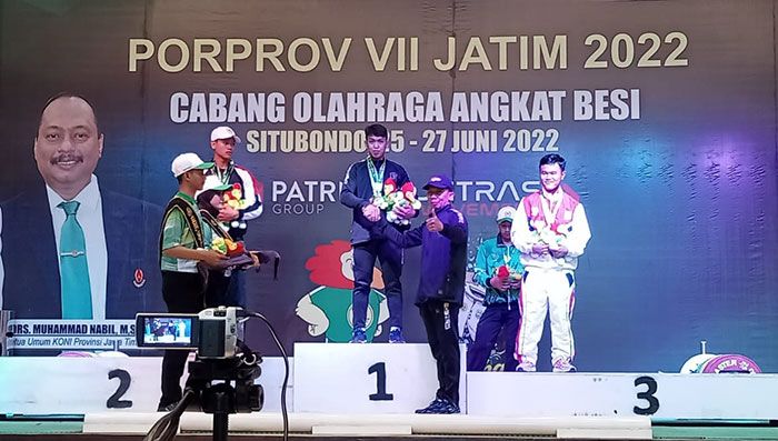 Atlet Angkat Besi Tuban Pecahkan Rekor Kelas 61 Kg di Porprov Jatim VII Atlet Angkat Besi Tuban Pecahkan Rekor Kelas 61 Kg di Porprov Jatim VII