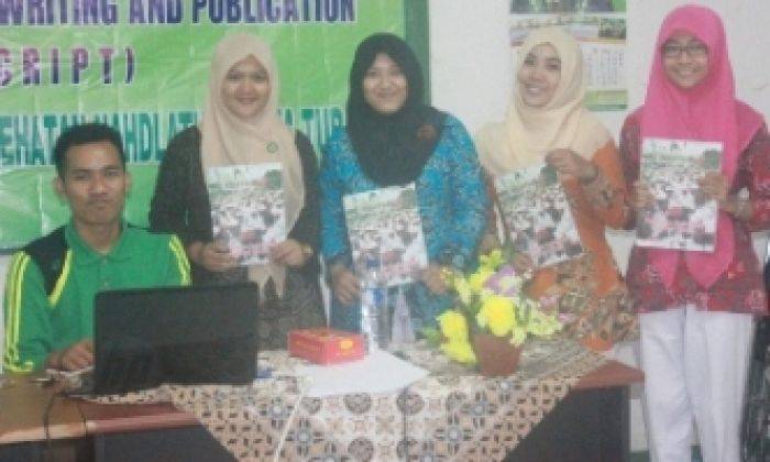 Peringati Hardiknas, Mahasiswa STIKES NU Tuban Gelar Pelatihan Jurnalistik