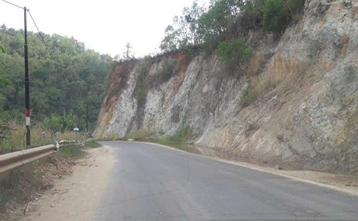 UPT PJJ Pacitan: Waspadai Jalur Km 232 dan 245-248 UPT PJJ Pacitan: Waspadai Jalur Km 232 dan 245-248