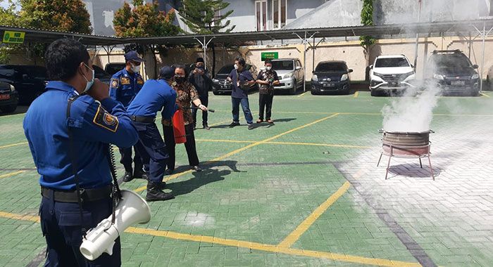 Damkar Gresik Gelar Pelatihan Antisipasi Kebakaran Damkar Gresik Gelar Pelatihan Antisipasi Kebakaran