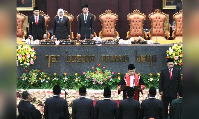 Jatim Perlu Terobosan & Percepatan, Khofifah Berharap DPRD Mampu Representasikan Aspirasi Masyarakat Jatim Perlu Terobosan & Percepatan, Khofifah Berharap DPRD Mampu Representasikan Aspirasi Masyarakat