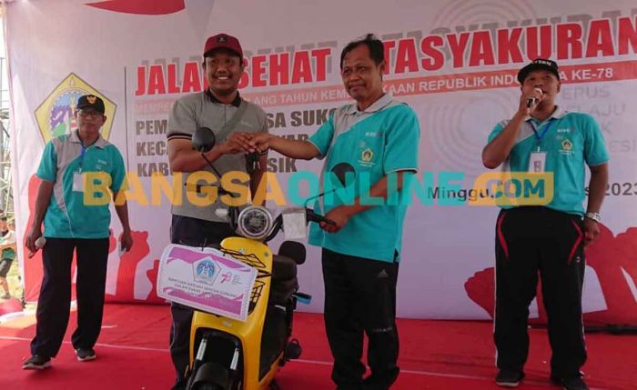 Jalan Sehat di Sukomulyo Gresik Berhadiah Sepeda Listrik Jalan Sehat di Sukomulyo Gresik Berhadiah Sepeda Listrik