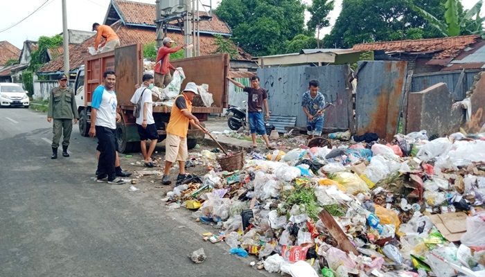Atasi Permasalahan Sampah, Bupati Bangkalan Ajak OPD Bantu DLH Atasi Permasalahan Sampah, Bupati Bangkalan Ajak OPD Bantu DLH