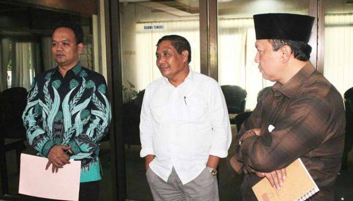 Resmi Dinonaktifkan, Fasilitas Rifai Sebagai Wakil Ketua DPRD Sidoarjo Ditarik Resmi Dinonaktifkan, Fasilitas Rifai Sebagai Wakil Ketua DPRD Sidoarjo Ditarik