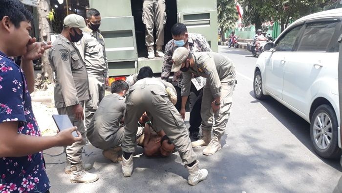 ​Mengamuk dan Bawa Balok Kayu, ODGJ di Tuban Diamankan Petugas