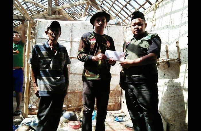 Bantu Korban Puting Beliung, LAZISNU Sidoarjo Perbaiki Musala dan Puluhan Rumah